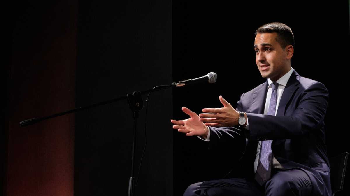 Immagine di Uno, nessuno e centomila: il M5s in Europa ci prova con tutti e non riesce con nessuno