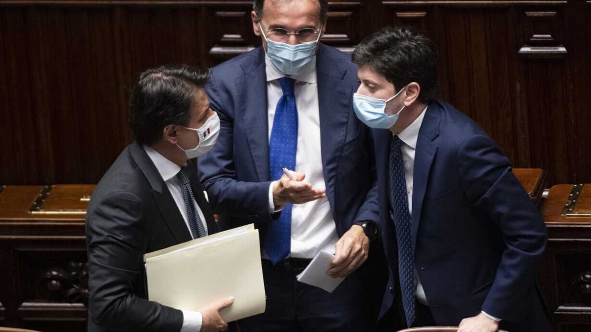 Immagine di Spiegare, persuadere. I doveri di un’autorità a legittimazione flebile