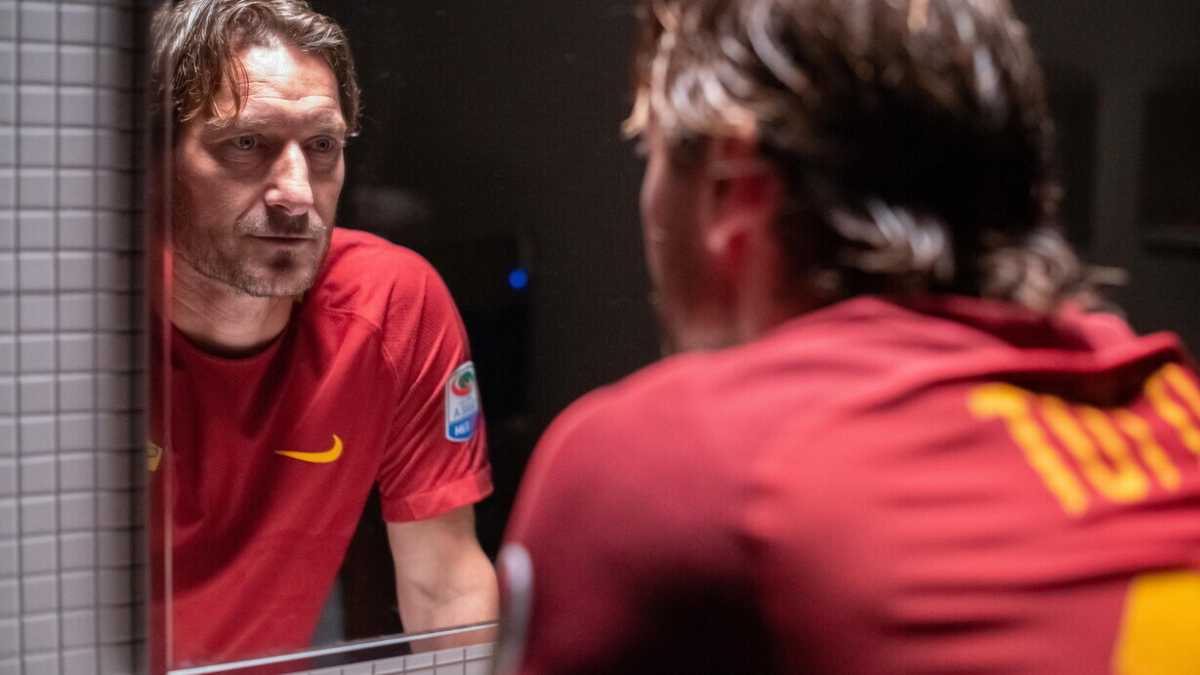 Immagine di “Mi chiamo Francesco Totti” fa spellare le mani anche a Veltroni