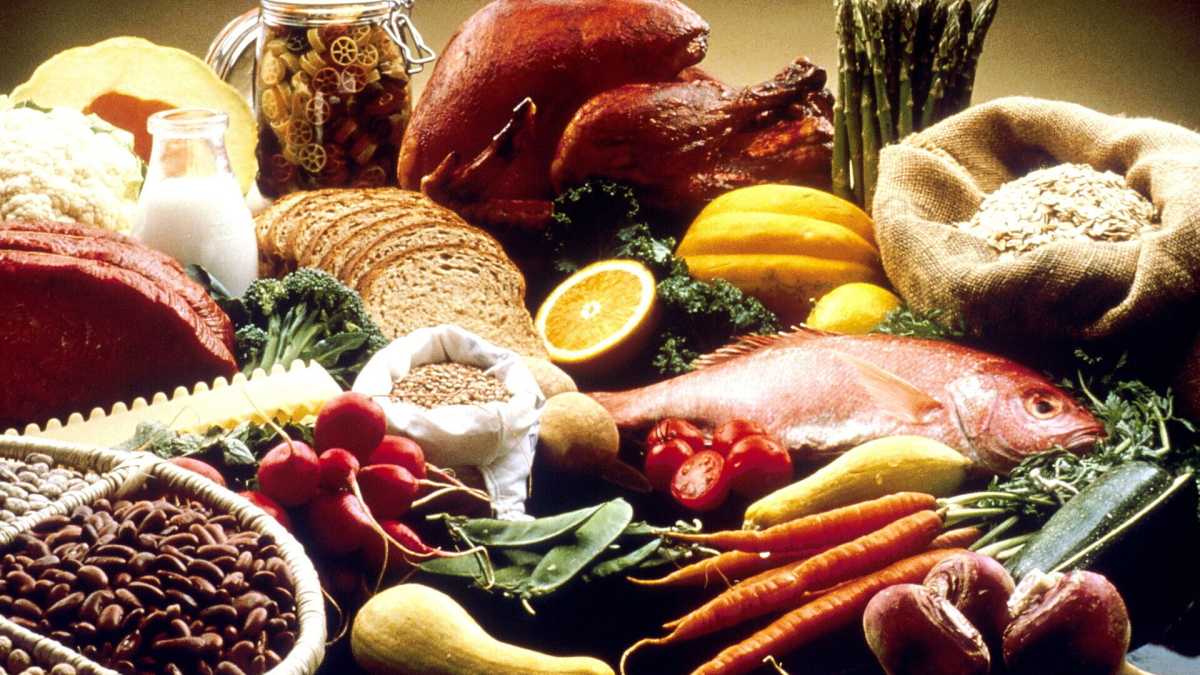 Immagine di Il cibo e i suoi sapori. Il racconto di una vita