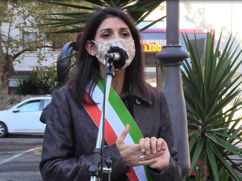 Villette da abbattere ne abbiamo? La Raggi riparte dai Casamonica