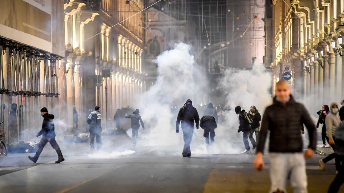 Immagine di Chi c'è dietro le proteste di piazza contro il lockdown