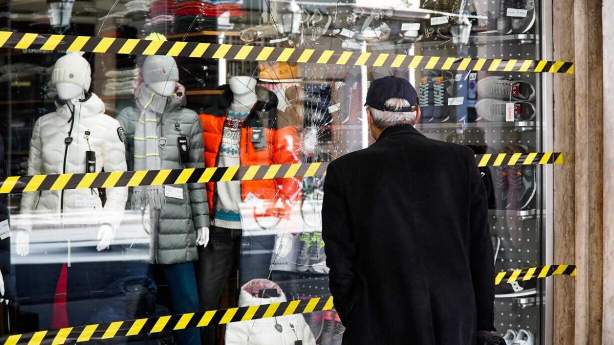 Immagine di Di Baudelaire, Gucci e i saccheggi di Torino