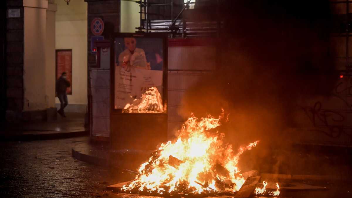 Immagine di Strategia anti Covid: spegnere gli incendi in corso e nello stesso tempo evitare che ne divampino altri