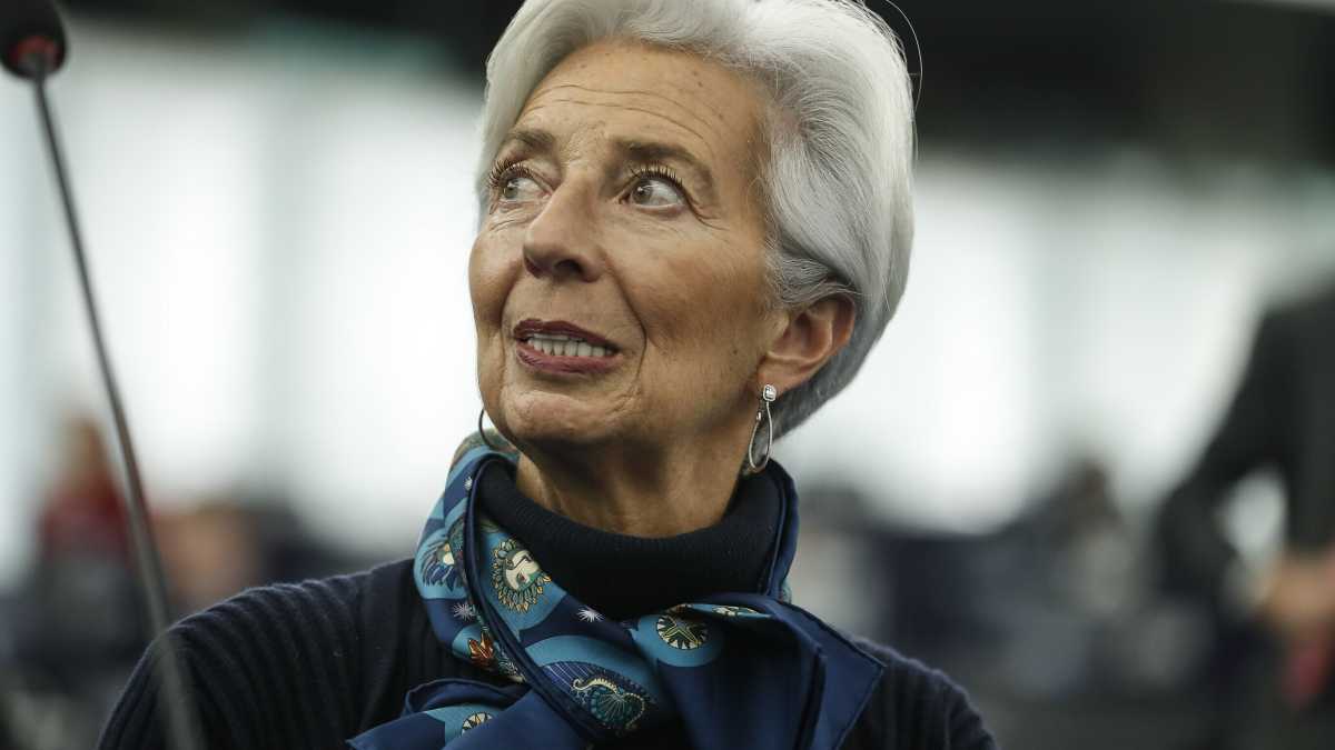 Immagine di La Bce prende tempo. Per Lagarde “la ripresa sta perdendo vigore più del previsto”