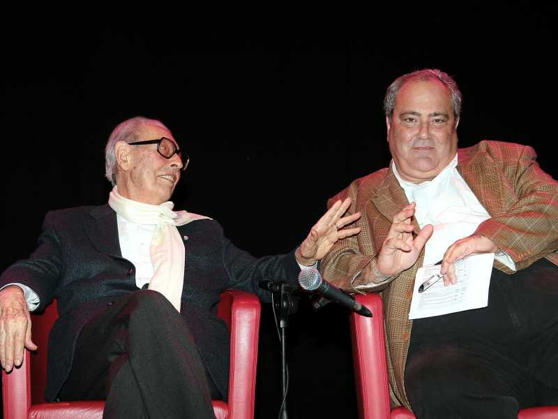Goffredo Bettini (a destra) e  Gianluigi Rondi alla festa del cinema di Roma 2008 (&copy;Cosima Scavolini/Lapresse)&nbsp;<br />