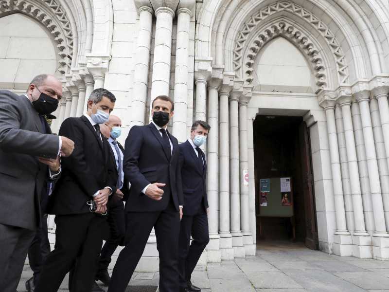 Attacchi in sequenza contro la Francia, è il picco dell'odio