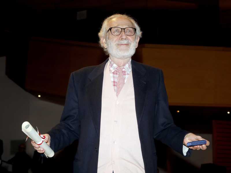"Milano, città incancellabile. Serve il partito dei compassati". Parla Isgrò