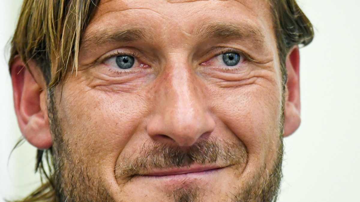 Immagine di Proietti, Totti al Foglio: "Ciao Gigi, la nostra Roma ti sarà sempre grata"