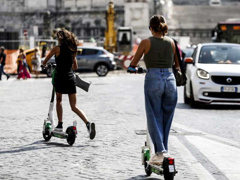 “Bonus mobilità”, quando le tasse dei poveri sussidiano le élite delle Ztl