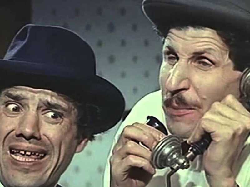 Ogni clown ha la sua spalla. Le élite sono quella dei populisti