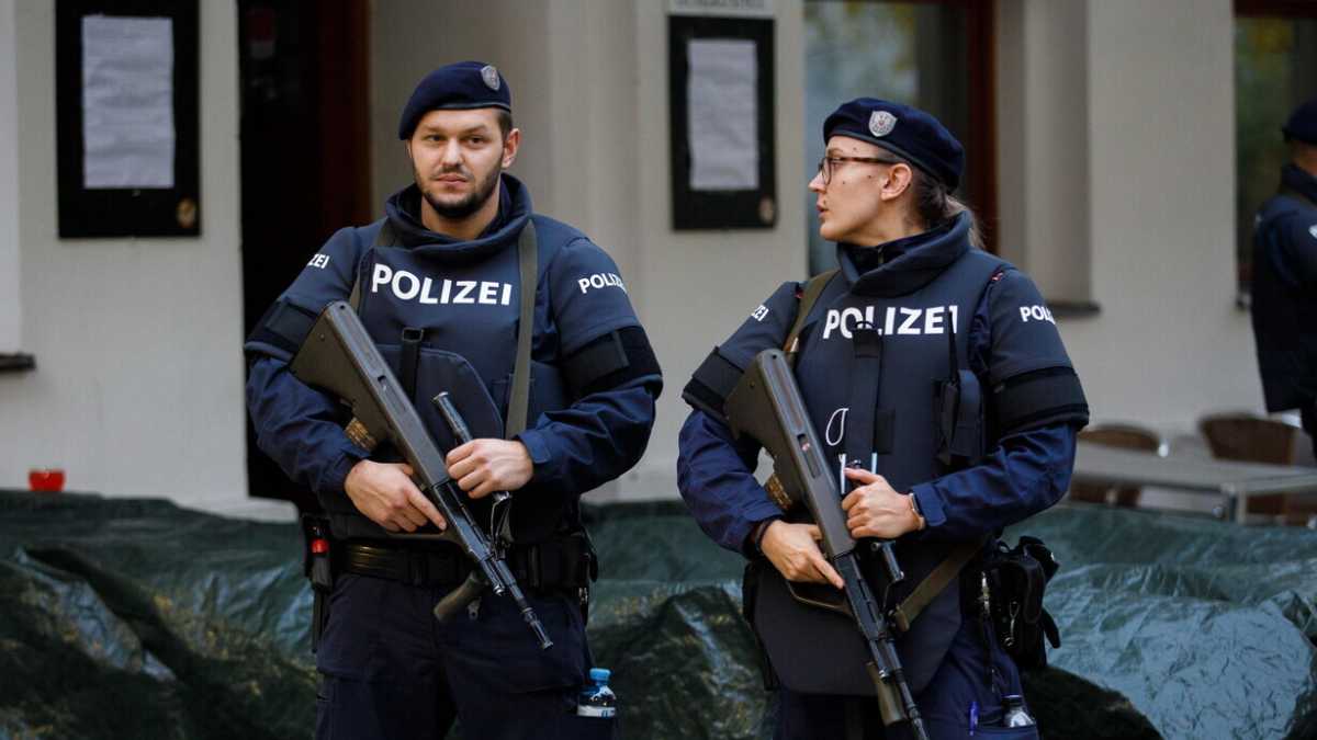 Immagine di La democrazia aperta, gli obiettivi del terrorismo e i nuovi supplenti dell'America