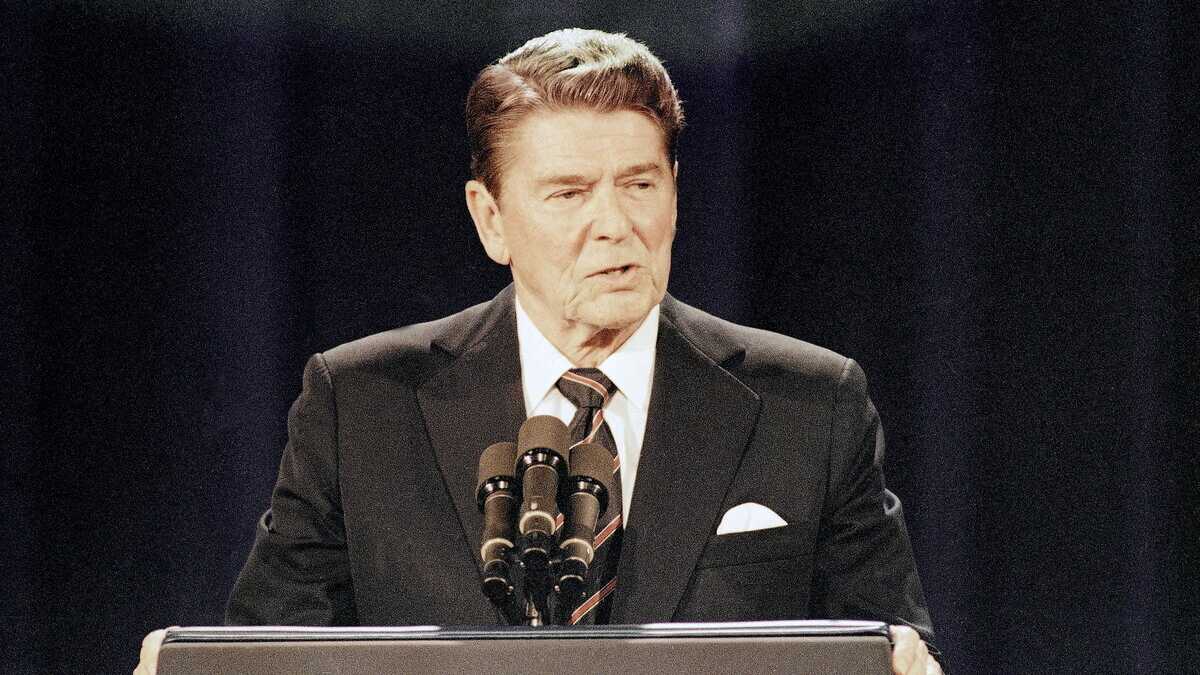 Immagine di Reagan non era Trump