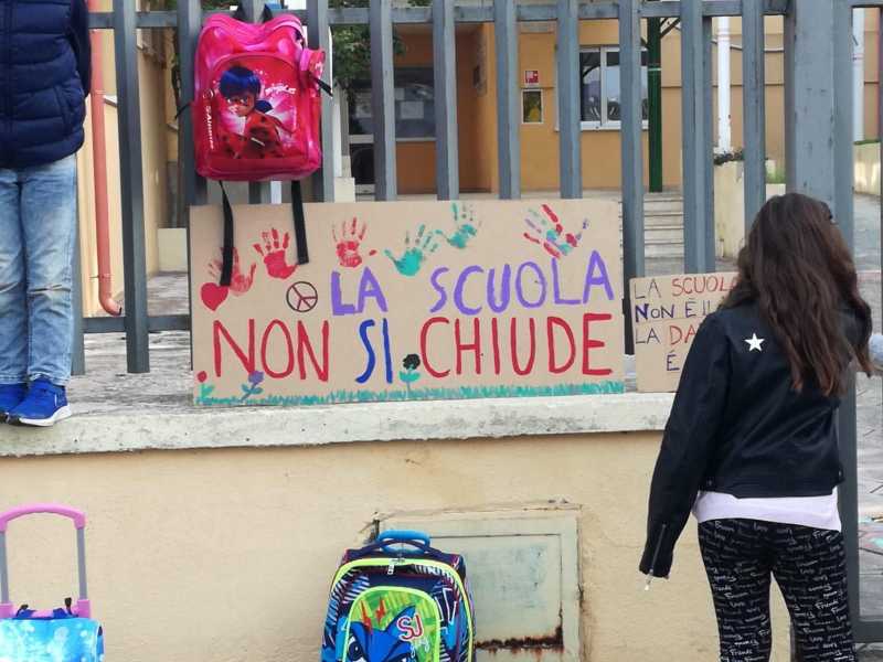 Nonni a casa, bambini a scuola