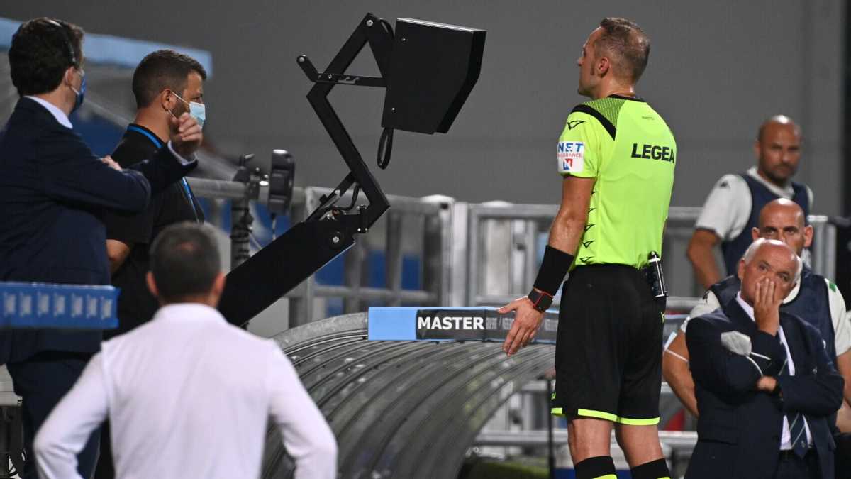 Immagine di C’è un problema enorme sul Var, ma è superabile. Così