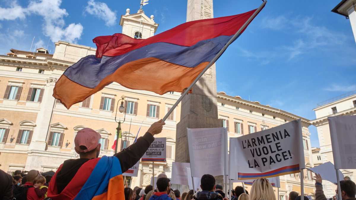 Immagine di Bernard-Henri Lévy: “L’Europa deve schierarsi dalla parte degli armeni”