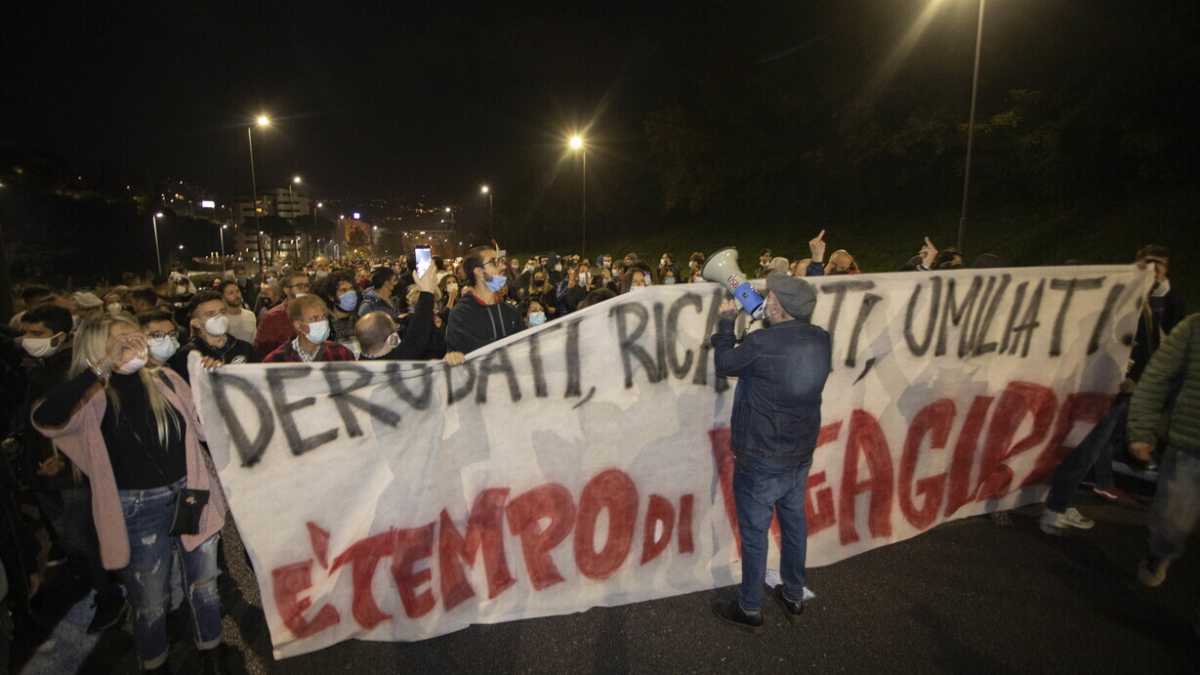 Immagine di In Calabria si manifesta contro Zuccatelli