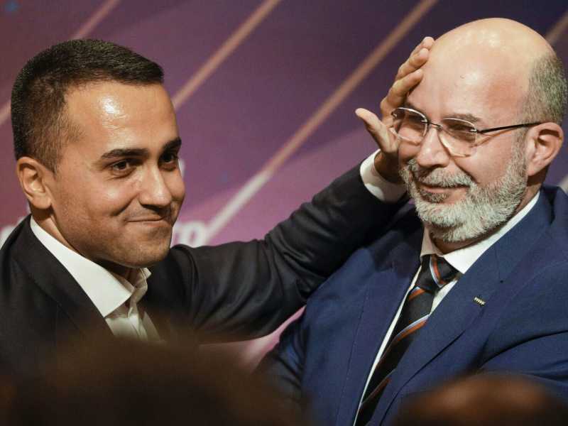 E ora il M5s s'inventa il "mandato meno uno", in vista degli Stati generali