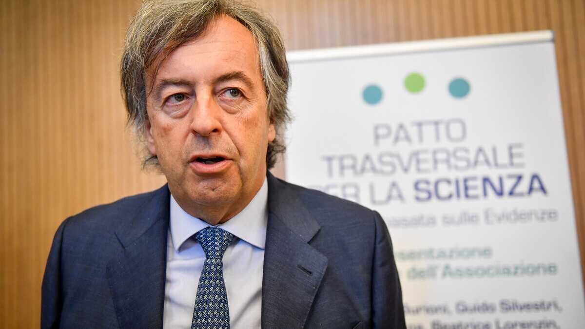 Immagine di Il San Raffaele può dissociarsi da Burioni, ma non dalla realtà