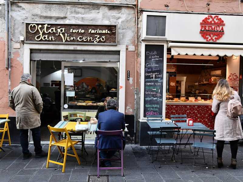 Covid, Conte manda avanti i sindaci: stretta nei centri storici, addio mito della Ztl