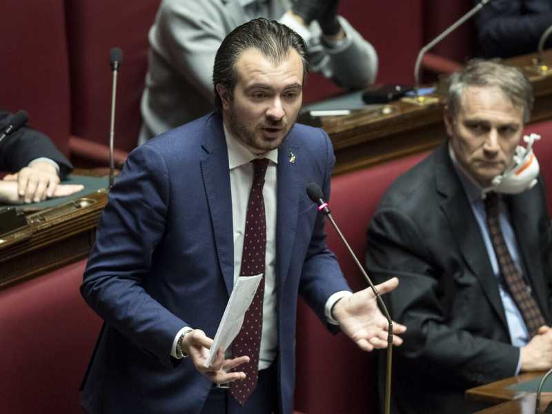 "Fi rimanga fedele alla Lega e non ceda a Conte". Parla Riccardo Molinari