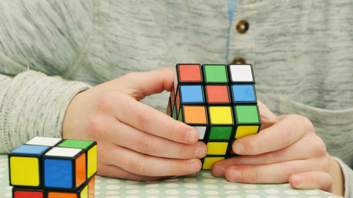 Immagine di "Non ho inventato il cubo, l’ho solo scoperto". Parola di Rubik