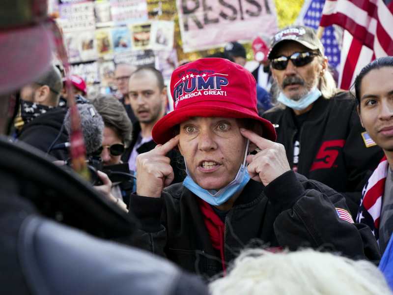 La “resistenza” di Trump comincia ad afflosciare persino i fan più esagitati