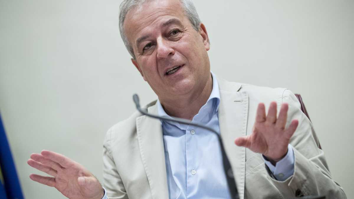 Immagine di Locatelli: "La scuola è sicura. Basta menzogne Fare tutto per lasciarla aperta"