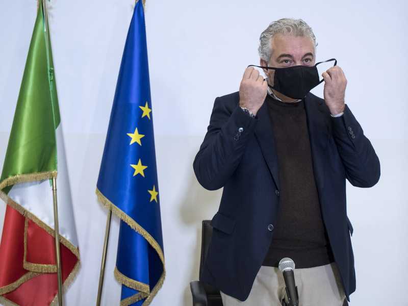 Vaccino anti Covid, se questo è un piano