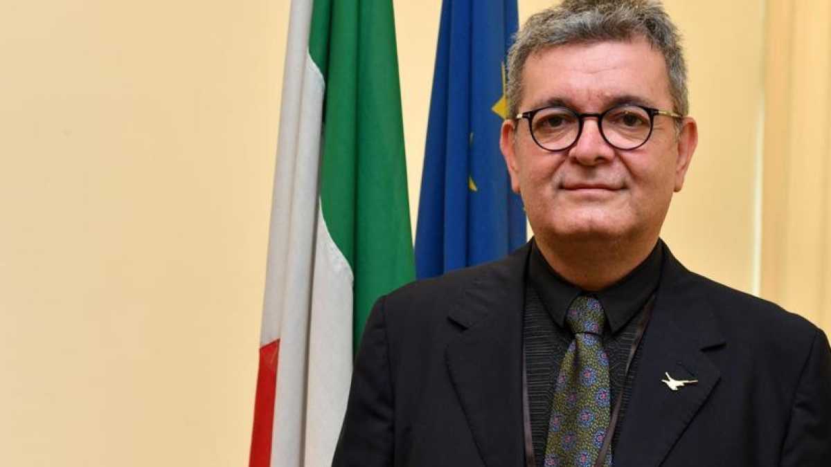 Immagine di Spirlì: "Basta con i commissari, la Calabria torni ad amministrarsi da sola"