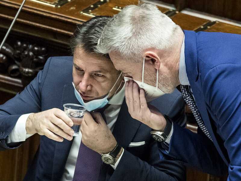 Nomine e servizi segreti, il blitz di Conte nella trama delle larghe intese