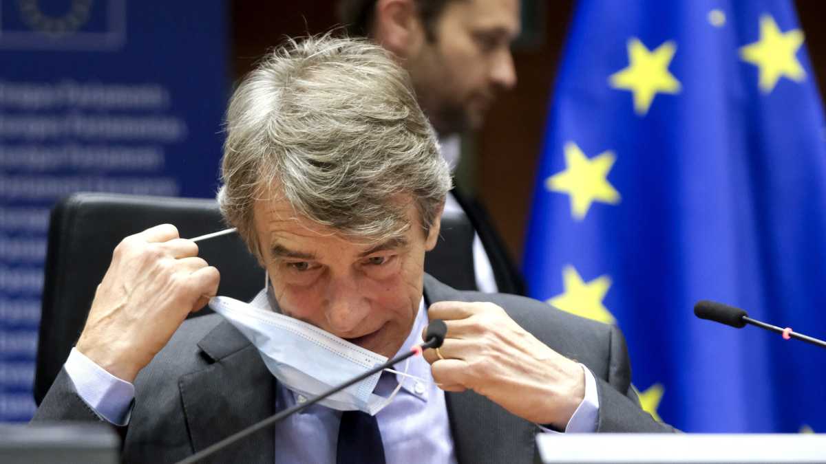 Immagine di La "sparata" di Sassoli spacca il Pd al governo, in Europa e in segreteria