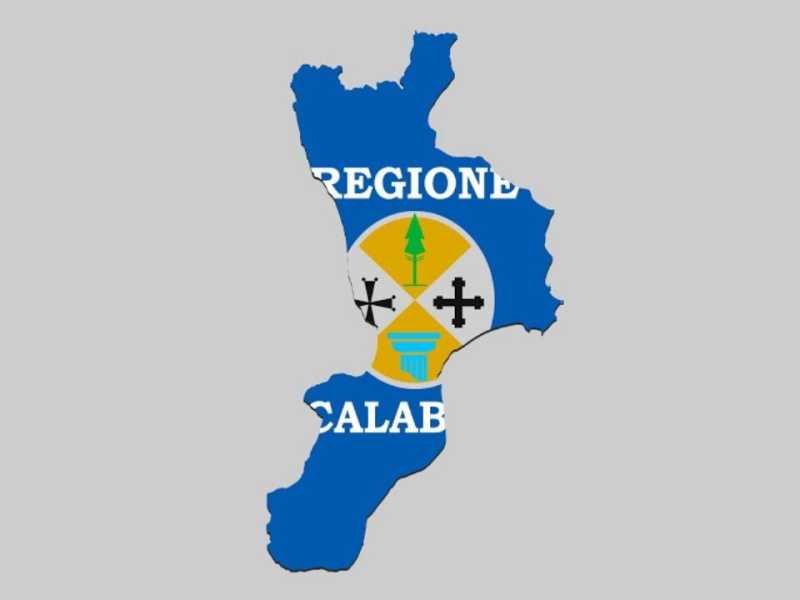 Dalla politica alla sanità, un mese di caos in Calabria
