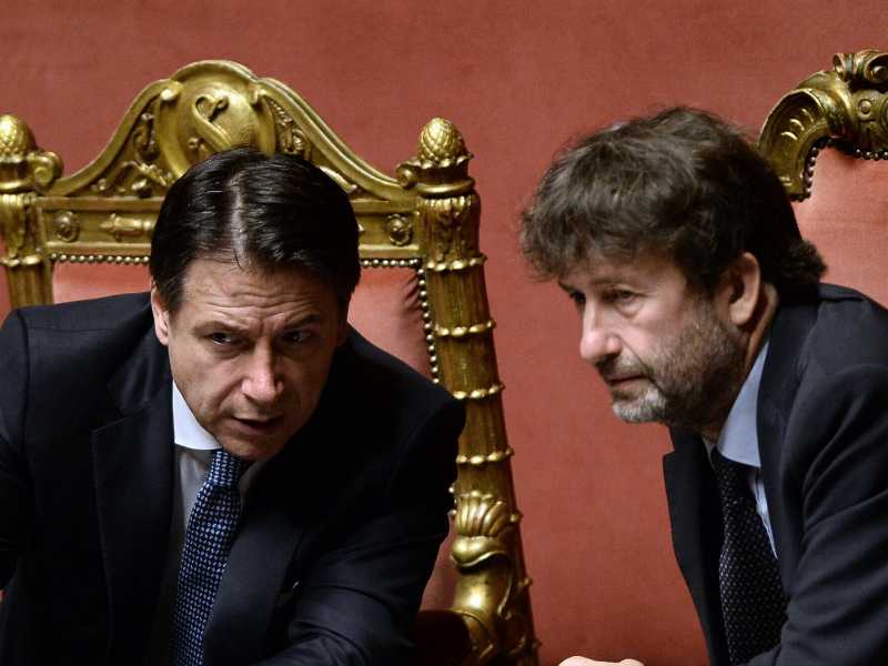 Così Conte prova a sabotare le larghe intese col Cav.