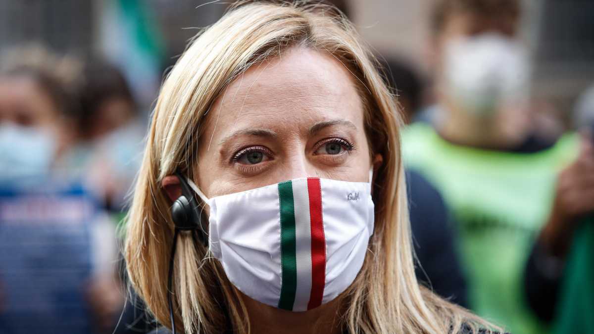 Immagine di A Roma Casapound vuole candidarsi con Meloni, ma lei dice di no. Volendo c'è Salvini