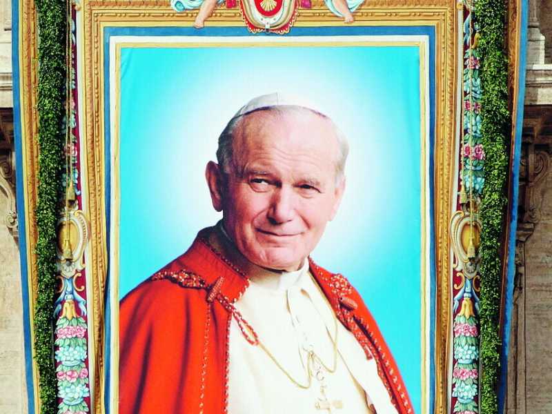 La canonizzazione di Wojtyla. Primo passo: il Papa beato