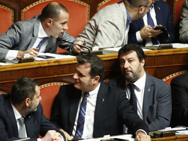 Scostamento, la contromossa di Salvini: "Così staniamo il governo e Forza Italia"