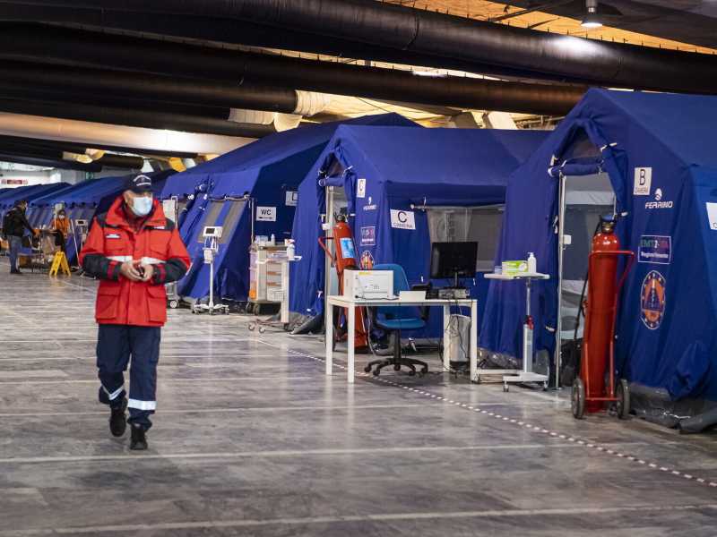 &nbsp;A Torino nuovo ospedale temporaneo Covid allestito al parco Valentino (LaPresse)<br />