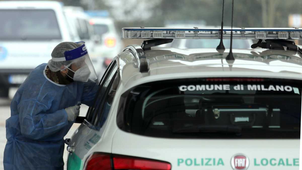 Immagine di Milano e la Lombardia martoriate, servono i test di massa come a Bolzano