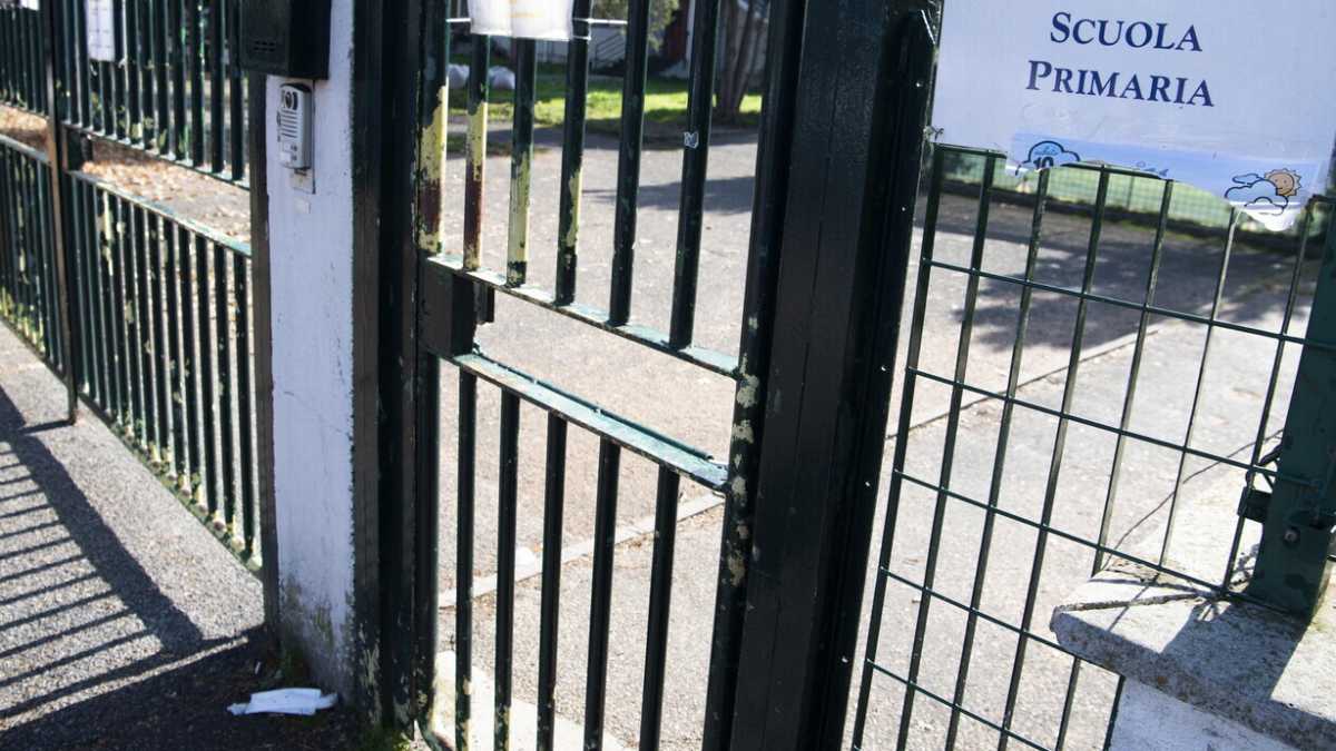 Immagine di La scuola a distanza è aperta e funziona. Il resto è noia