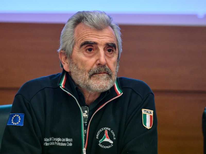 Il Natale degli italiani: più Miozzo, meno Boccia-Franceschini, grazie