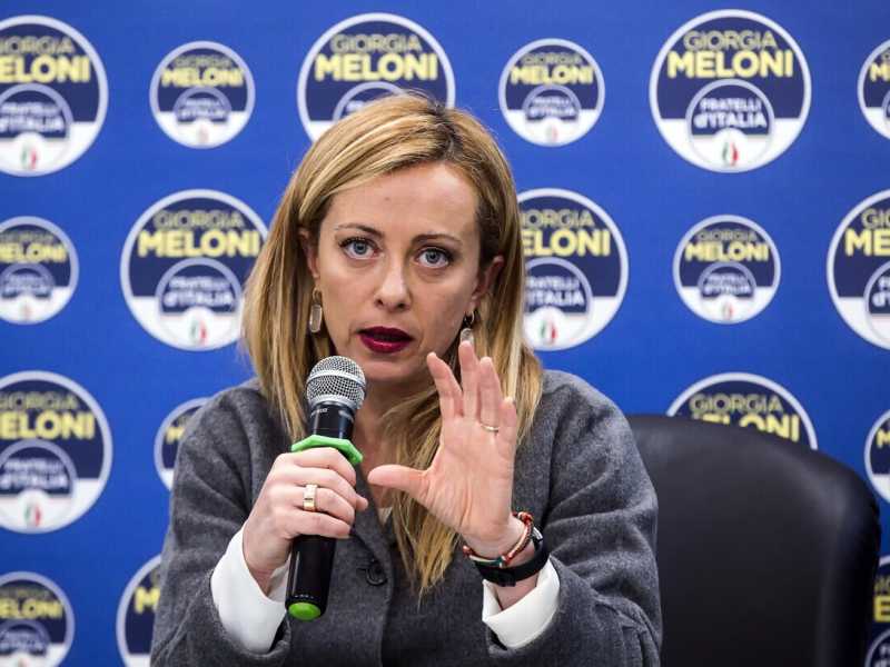 L'ultima parola che Giorgia Meloni può dire su Bertolaso (ma anche se non la dice ha un vantaggio sugli altri)