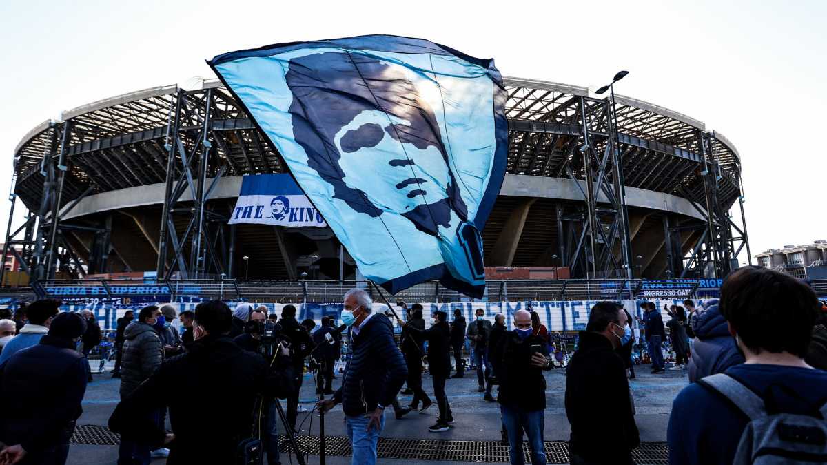 Immagine di Maradona e quei calamai pieni di fango
