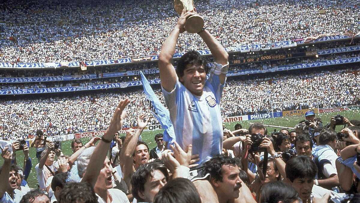 Immagine di Maradona, il dio immisurabile
