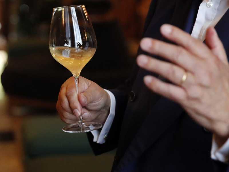 Lo champagne mette nei guai