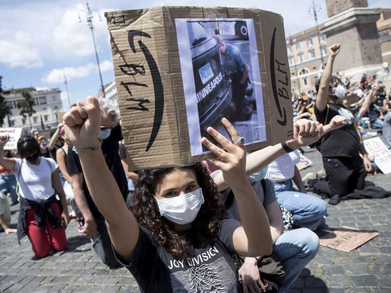 Metti le molestie in Black Lives Matter