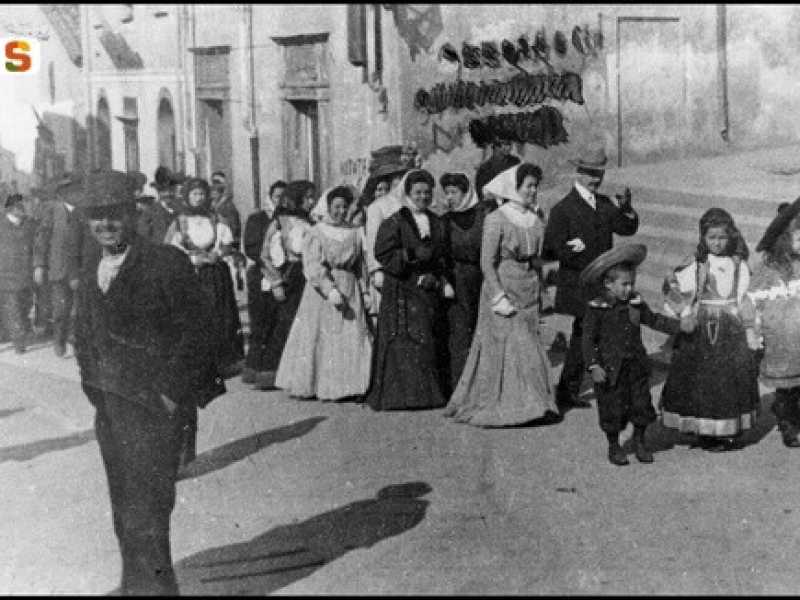 &nbsp;Nuoro, un matrimonio. Piero Pirari, Fondo Pirari via sardegnadigitallibrary (Regione Sardegna)<br />