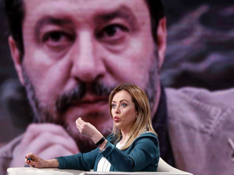 "A chi la Rai? A me!" Cda, nomine e sgambetti: la guerra tra Salvini a Meloni