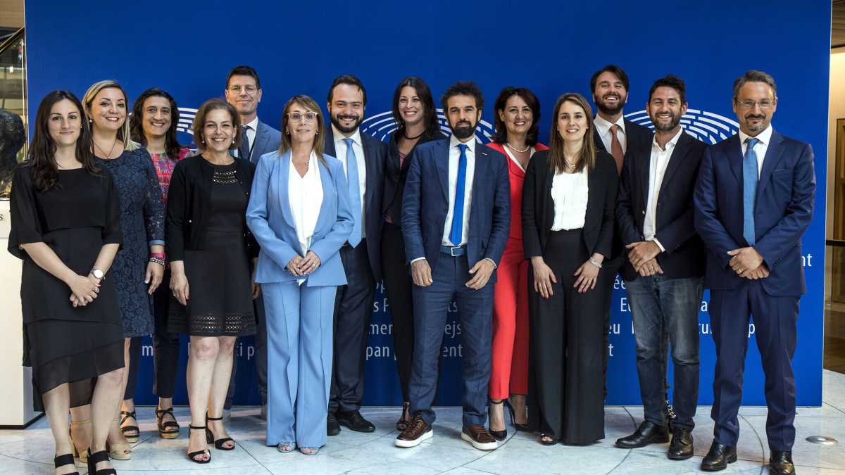 Immagine di Il M5s si spacca a Bruxelles. In quattro lasciano il gruppo