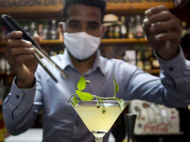 Togliete il Martini ai parlamentari di Forza Italia